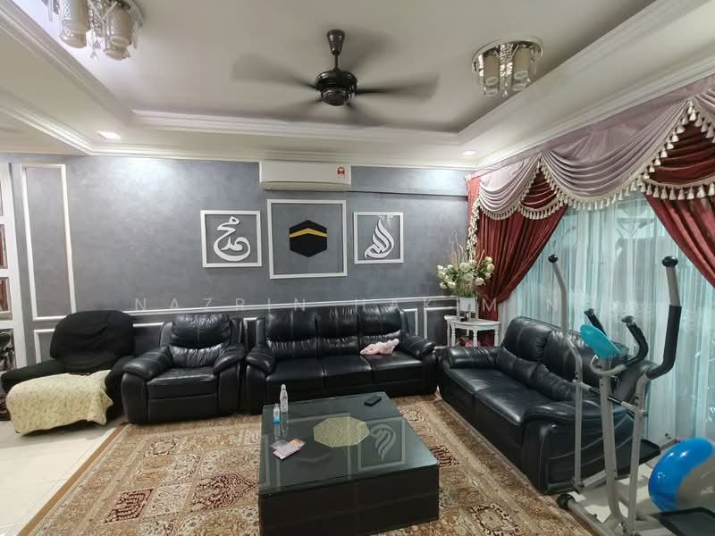 Rumah Teres 2 Tingkat untuk Dijual di Kota Puteri (Batu Arang) - Nazrin Hakimin - Living Room - PropertyGuru.com.my