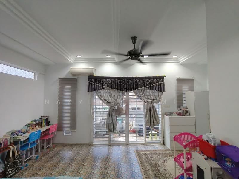 Rumah Teres 2 Tingkat untuk Dijual di Kota Puteri (Batu Arang) - Nazrin Hakimin - Study - PropertyGuru.com.my