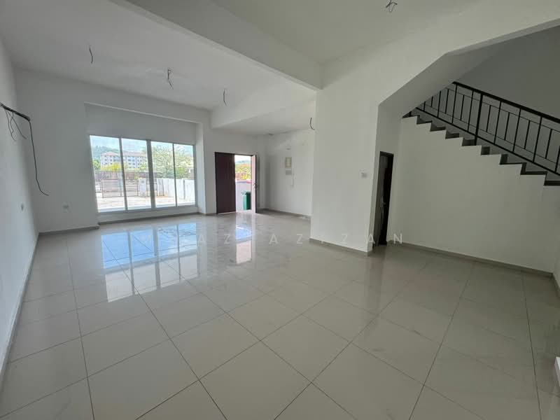2-storey Terraced House for Sale in Bandar Sp Saujana (Sungai Petani) - Muaz Azizan - Living Room - PropertyGuru.com.my