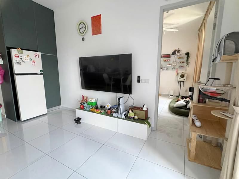 Servis Apartment untuk Dijual di Sky Trees - KK Koh - Living Room - PropertyGuru.com.my