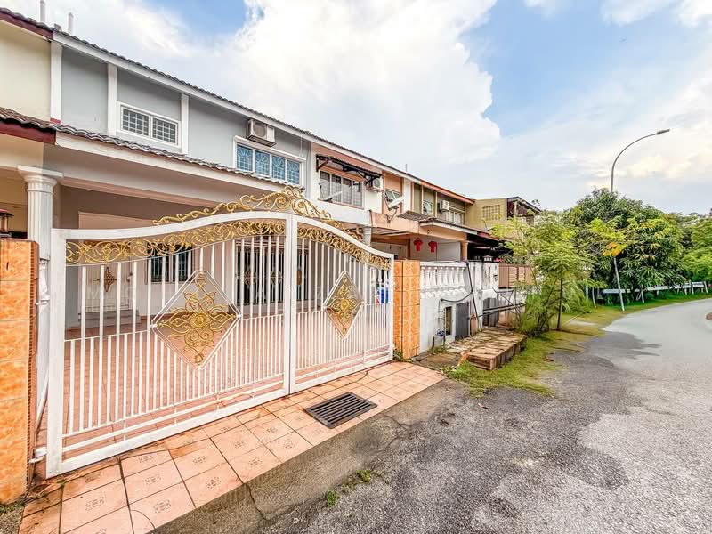 2-storey Terraced House for Sale in Seksyen 32, Kemuning Green Ville (Shah Alam) - Mohd Aizat Saiful Bahri - Exterior - PropertyGuru.com.my