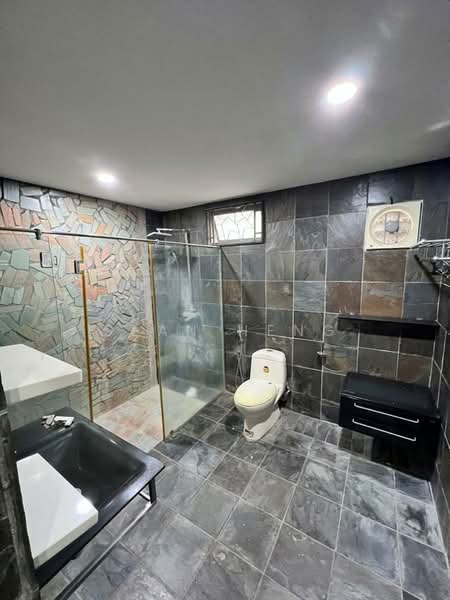 Bungalow for Sale in Taman Bukit Indah (Bukit Mertajam) - Sean Heng - Bathroom - PropertyGuru.com.my