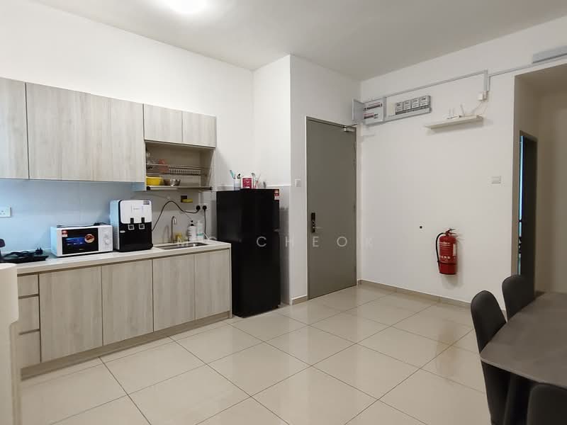 Service Residence for Rent at B11 Parkland Residence - MC Cheok - Dining common area - PropertyGuru.com.my