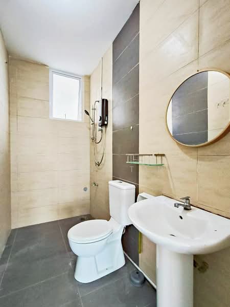 Servis Apartment untuk Disewa di deLOFTS Residence - Jeno Tan - Bathroom - PropertyGuru.com.my