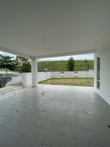 2-storey Terraced House for Sale in Bandar Sri Sendayan (Negeri Sembilan) - Jocelyn Chan - Car Porch - PropertyGuru.com.my