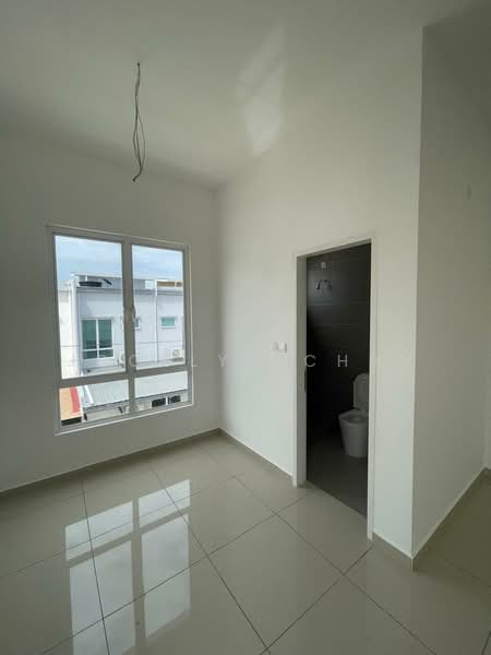 2-storey Terraced House for Sale in Bandar Sri Sendayan (Negeri Sembilan) - Jocelyn Chan - Rooms 2 with Toilet - PropertyGuru.com.my