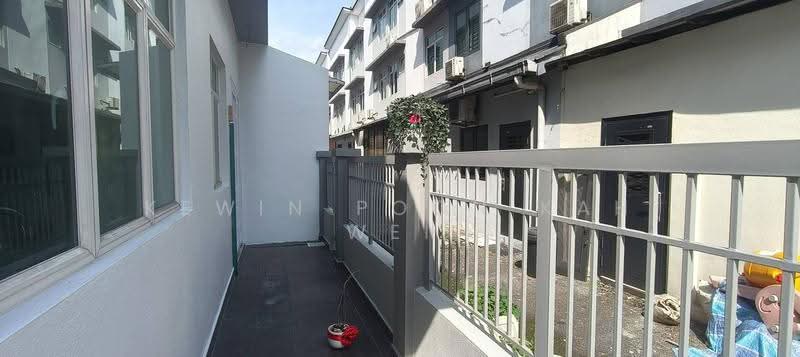 Rumah Teres 3-Tingkat untuk Dijual di Puchong (Selangor) - Kewin Poon Kah Wei - Exterior - PropertyGuru.com.my
