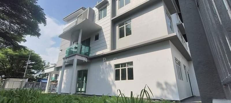 Rumah Teres 3-Tingkat untuk Dijual di Puchong (Selangor) - Kewin Poon Kah Wei - Exterior - PropertyGuru.com.my