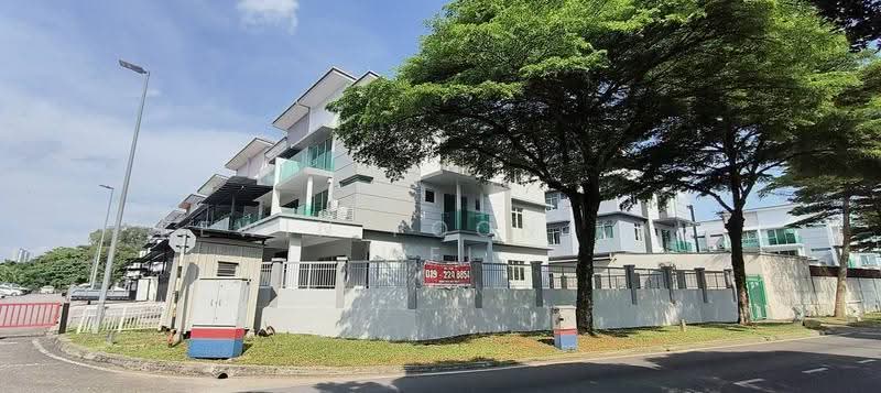 Rumah Teres 3-Tingkat untuk Dijual di Puchong (Selangor) - Kewin Poon Kah Wei - Exterior - PropertyGuru.com.my