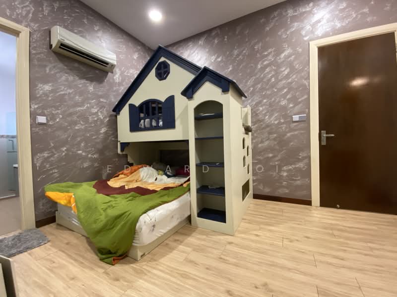 Semi-Detached House for Sale in Taman Bukit Serdang (Seri Kembangan) - Edward Ooi - Bedroom - PropertyGuru.com.my
