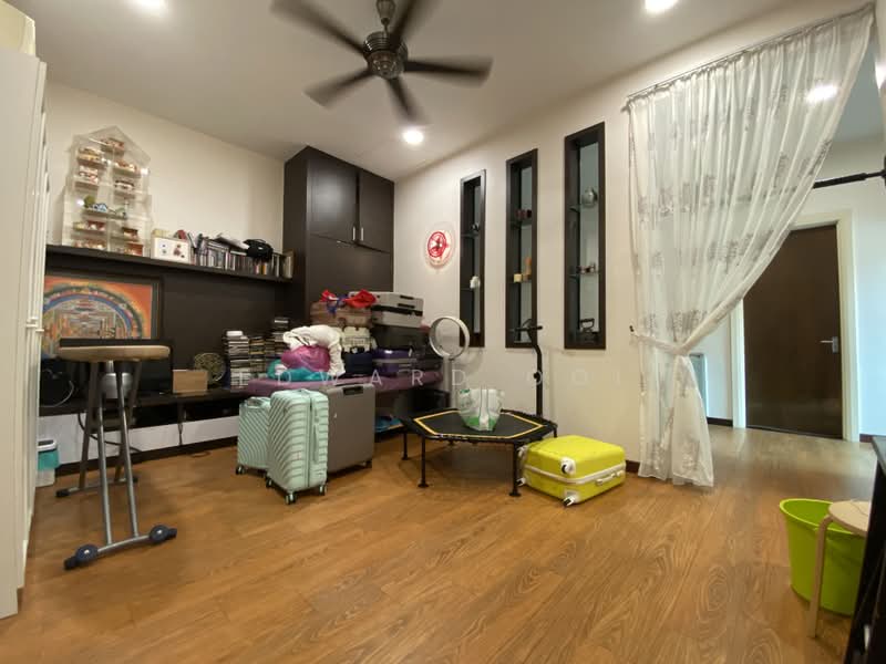 Semi-Detached House for Sale in Taman Bukit Serdang (Seri Kembangan) - Edward Ooi - Living Room - PropertyGuru.com.my