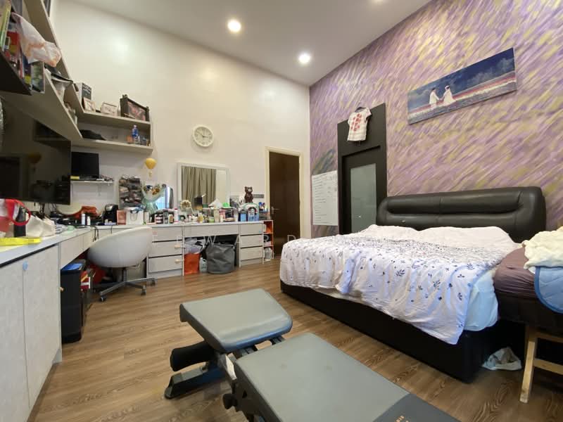 Semi-Detached House for Sale in Taman Bukit Serdang (Seri Kembangan) - Edward Ooi - Bedroom - PropertyGuru.com.my
