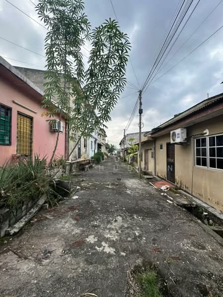 Terraced House for Sale in Taman Pinggiran Senawang (Sungai Gadut) - Mudz Salahuddin - Exterior - PropertyGuru.com.my