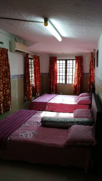 Rumah Teres untuk Dijual di Taman Banting Baru (Banting) - Mudz Salahuddin - Bedroom - PropertyGuru.com.my