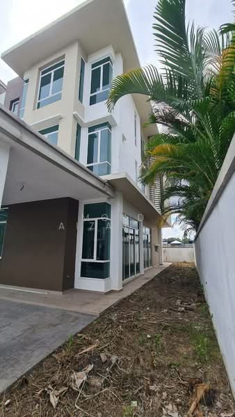 Semi-Detached House for Sale in Kajang (Selangor) - Mohd Aizat Saiful Bahri - Exterior - PropertyGuru.com.my