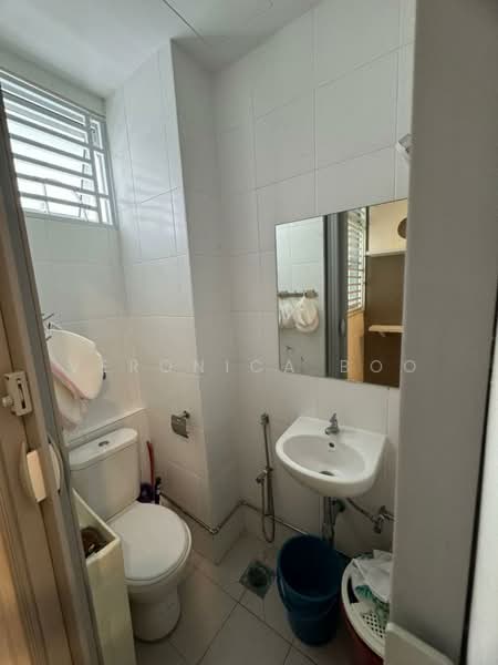 Condominium for Sale at Surin Condominium - Veronica Boo - Bathroom - PropertyGuru.com.my