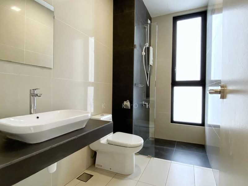 Pangsapuri untuk Dijual di Eco Nest @ Eco Botanic - KK Koh - Bathroom - PropertyGuru.com.my