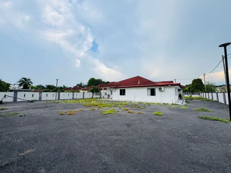 Taman Jenjarom Permai - 3