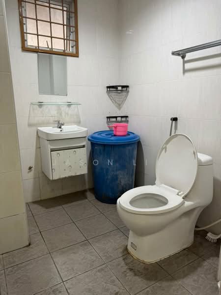 Kondominium untuk Disewa di Ampang Damai Condominium - Jason Lim - Bathroom - PropertyGuru.com.my