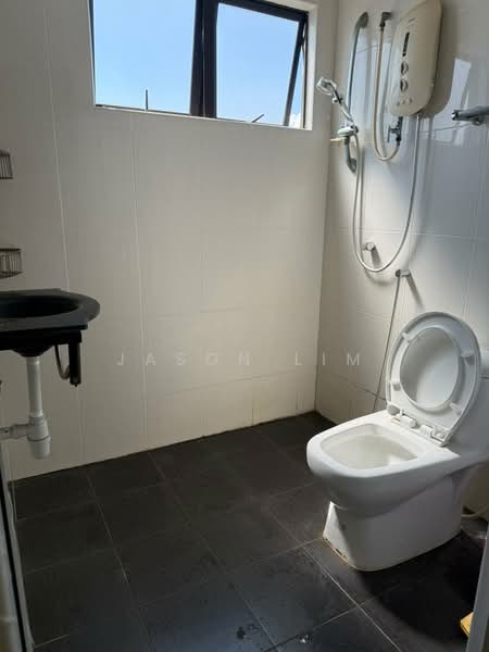 Kondominium untuk Disewa di Ampang Damai Condominium - Jason Lim - Bathroom - PropertyGuru.com.my