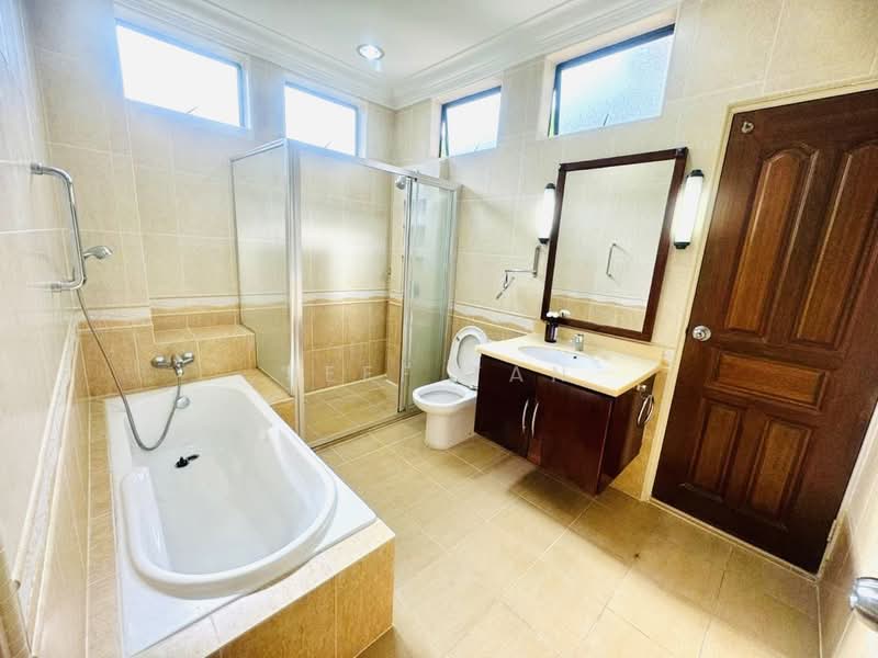 Bungalow for Rent in Batu Ferringhi (Penang) - Jeff Tan - Bathroom - PropertyGuru.com.my