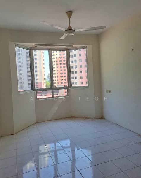 Kondominium untuk Disewa di Jay Series (Greenlane Heights Block J) - Alice Teoh - Living Room - PropertyGuru.com.my