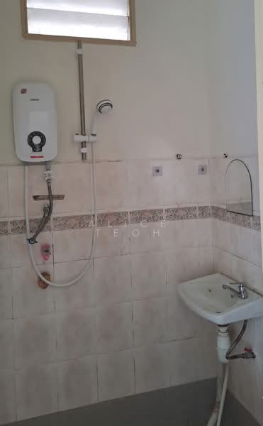 Kondominium untuk Disewa di Jay Series (Greenlane Heights Block J) - Alice Teoh - Bathroom - PropertyGuru.com.my