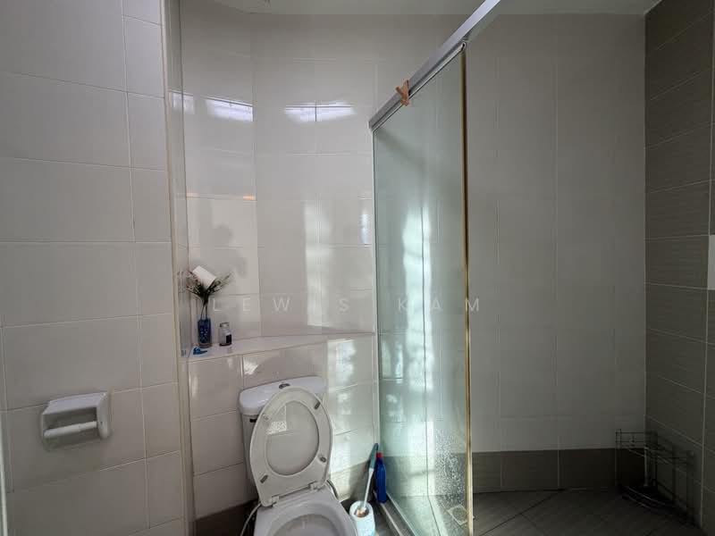Condominium for Rent at The View Condominium - Lewis Kam - Bathroom - PropertyGuru.com.my