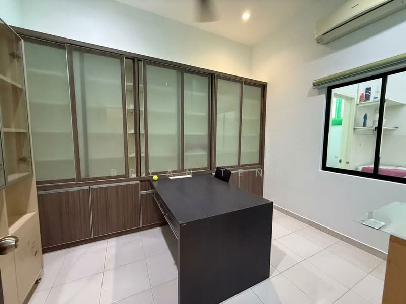Rumah Teres 3 Tingkat untuk Dijual di Bayan Lepas (Penang) - Bryan Teng - Study - PropertyGuru.com.my