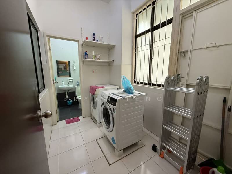 Rumah Teres 3 Tingkat untuk Dijual di Bayan Lepas (Penang) - Bryan Teng - Bathroom - PropertyGuru.com.my