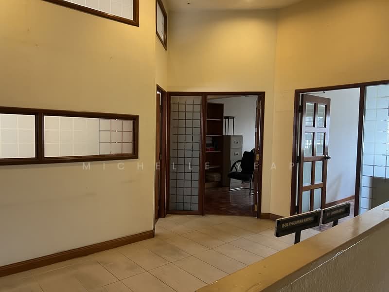 Kedai / Pejabat untuk Disewa di Kampung Desa Pahlawan (Ampang) - Michelle Yeap - Corridor - PropertyGuru.com.my