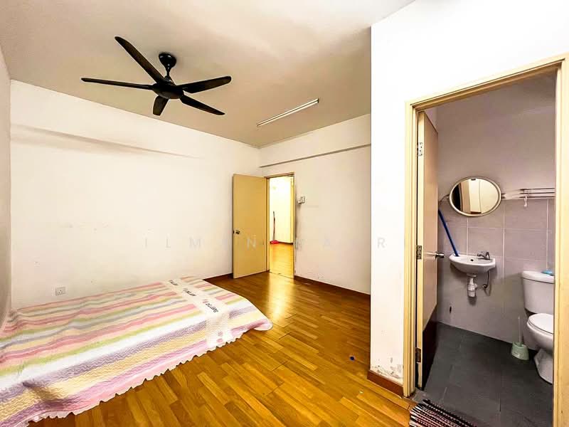 Apartment for Sale at Jenderam Indah - Ilman Nahri - Bedroom - PropertyGuru.com.my