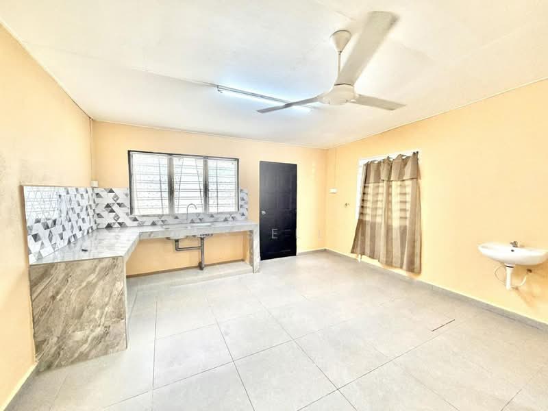 End lot 2 Tingkat Rm350k Fully Refurbish Kitchen Extended di Shah Alam - 2