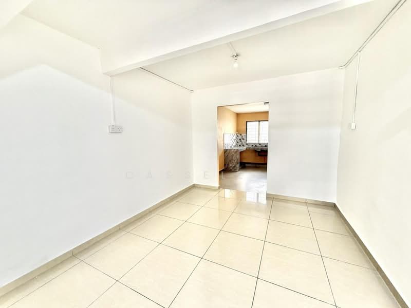 2-storey Terraced House for Sale in Seksyen 31 (Shah Alam) - Cassell . - Kitchen - PropertyGuru.com.my