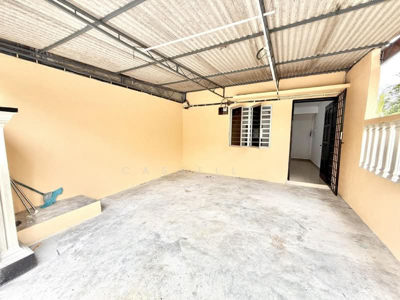 2-storey Terraced House for Sale in Seksyen 31 (Shah Alam) - Cassell . - Exterior - PropertyGuru.com.my