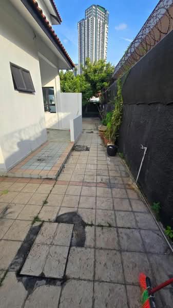 Commercial Bungalow for Rent in Taman Century (Johor Bahru) - SASER TAN. - Exterior - PropertyGuru.com.my