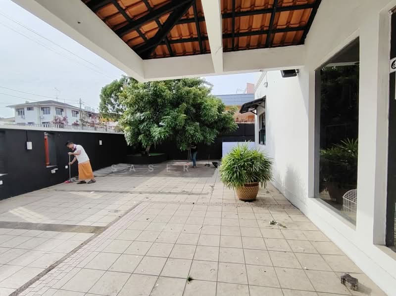 Commercial Bungalow for Rent in Taman Century (Johor Bahru) - SASER TAN. - Exterior - PropertyGuru.com.my