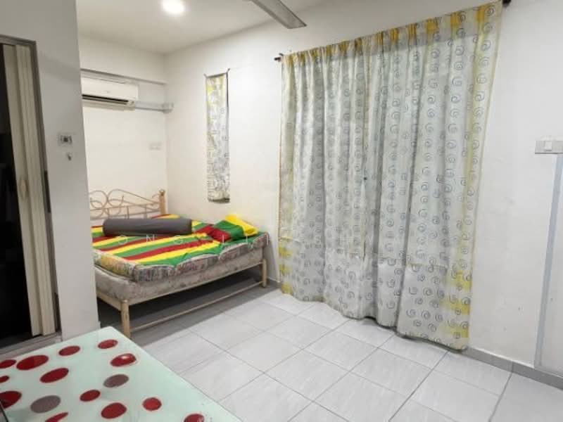 2-storey Terraced House for Sale in Bandar Putra (Kulai) - Ong Lih Shyan - Bedroom - PropertyGuru.com.my
