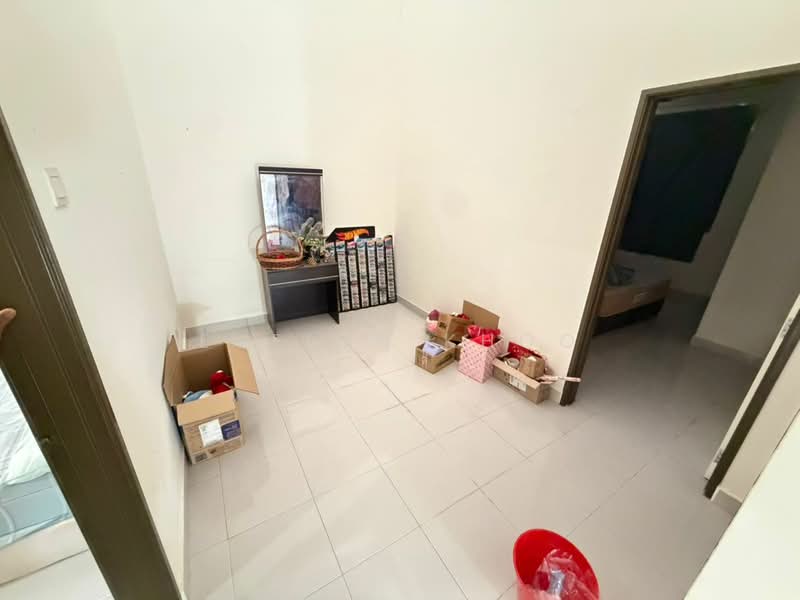 2-storey Terraced House for Sale in Saujana Rawang (Rawang) - Evelyn Khoo - Hallway - PropertyGuru.com.my