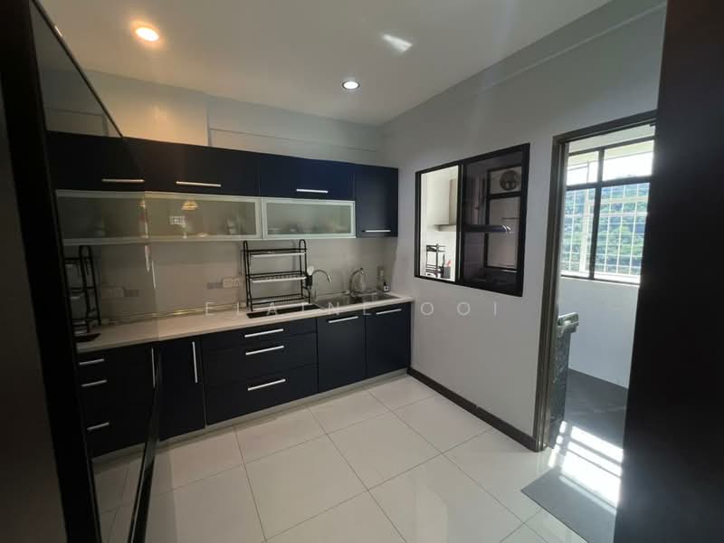 Kondominium untuk Dijual di Alpine Tower - Elaine Ooi - Kitchen - PropertyGuru.com.my