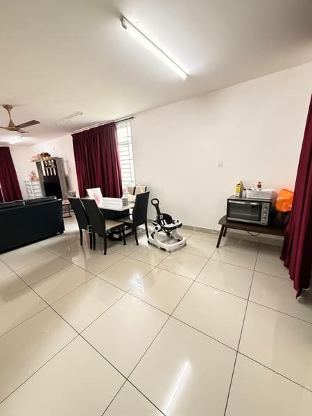 2-storey Terraced House for Sale in Bandar Uda Utama (Johor Bahru) - Eric Lee - Living Room - PropertyGuru.com.my