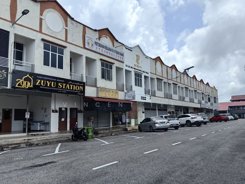Shop / Office for Sale in Triang (Pahang) - Vincent Tee - PropertyGuru.com.my