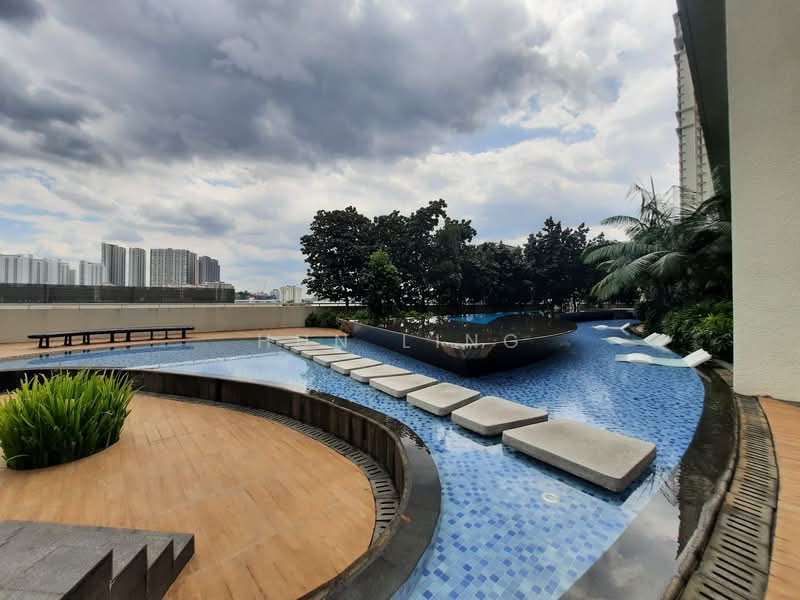 Servis Apartment untuk Disewa di The Park Sky Residence - Hun Ling - Pool - PropertyGuru.com.my