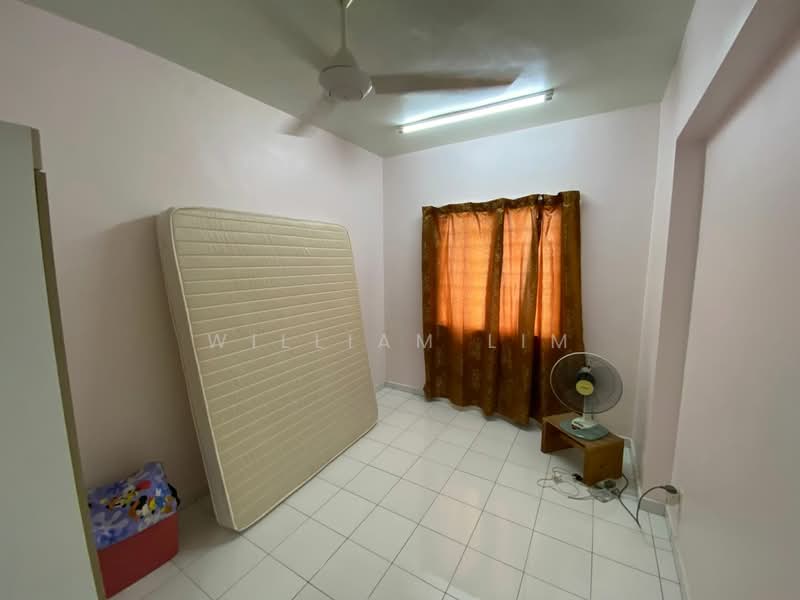 Apartment for Sale at Pangsapuri Rimbun - William Lim - Bedroom - PropertyGuru.com.my