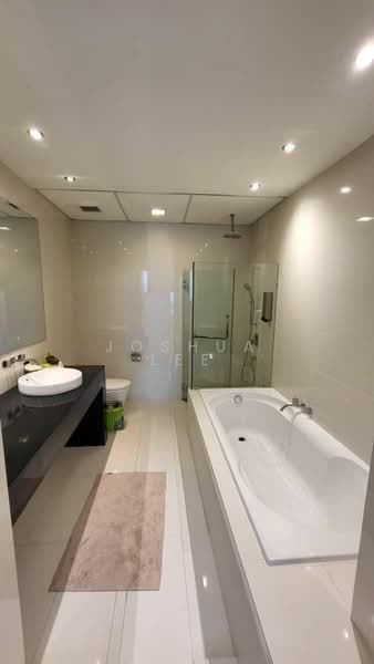 Condominium for Rent at Gateway Kiaramas Residences - Joshua Lee - Bathroom - PropertyGuru.com.my