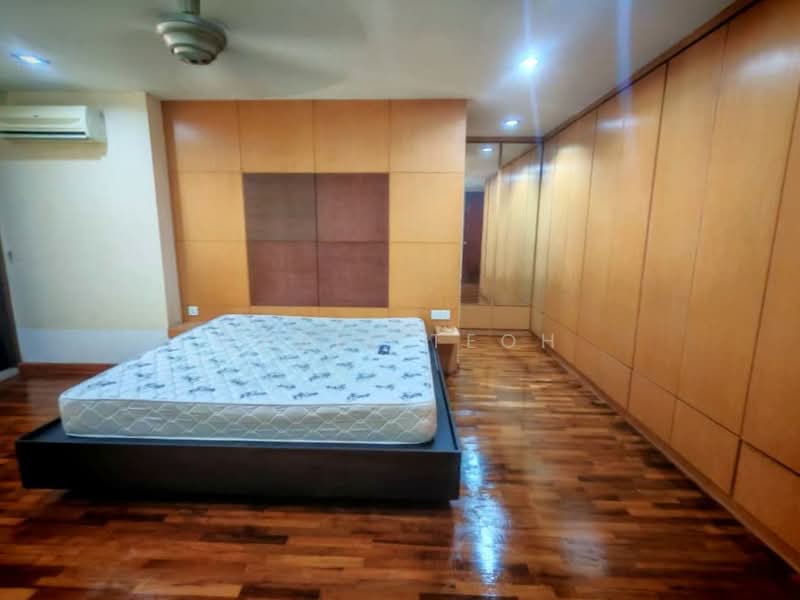3-storey Terraced House for Rent in Taman Desa Green (Jelutong) - Chris Teoh - Bedroom - PropertyGuru.com.my