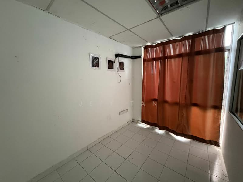 Shop / Office for Sale in Taman Cheras Mas (Cheras) - Jeff Tan - Interior - PropertyGuru.com.my