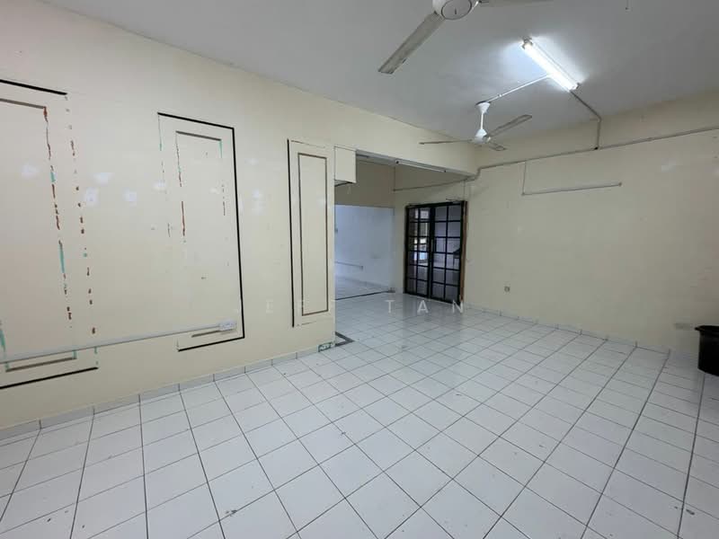 Shop / Office for Sale in Taman Cheras Mas (Cheras) - Jeff Tan - Interior - PropertyGuru.com.my