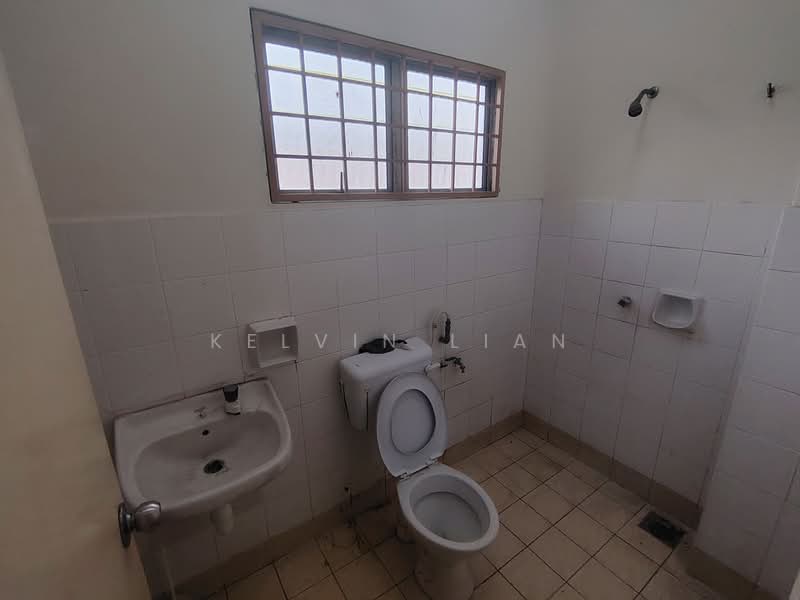 2-storey Terraced House for Rent in Taman Puncak Jalil (Seri Kembangan) - Kelvin Lian - Bathroom - PropertyGuru.com.my