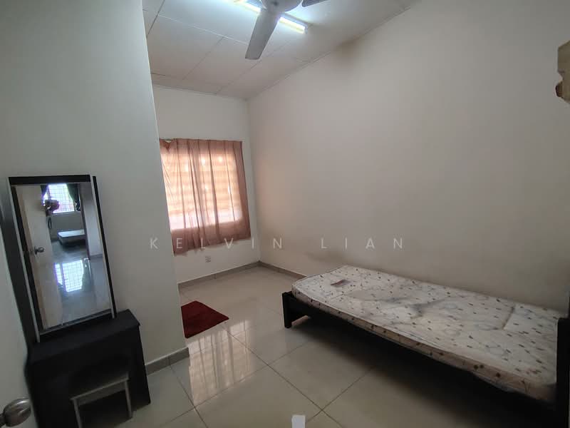 2-storey Terraced House for Rent in Taman Puncak Jalil (Seri Kembangan) - Kelvin Lian - Bedroom - PropertyGuru.com.my